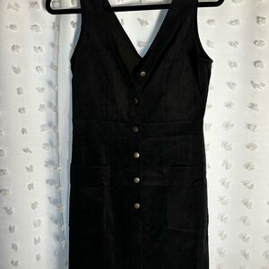 Elegant Black Sleeveless Dress